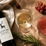 Le cerf noir perigord : blanc moelleux et rosé Merlot en dégustation